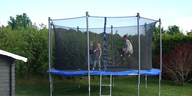 trampoline-g546f77d10_640